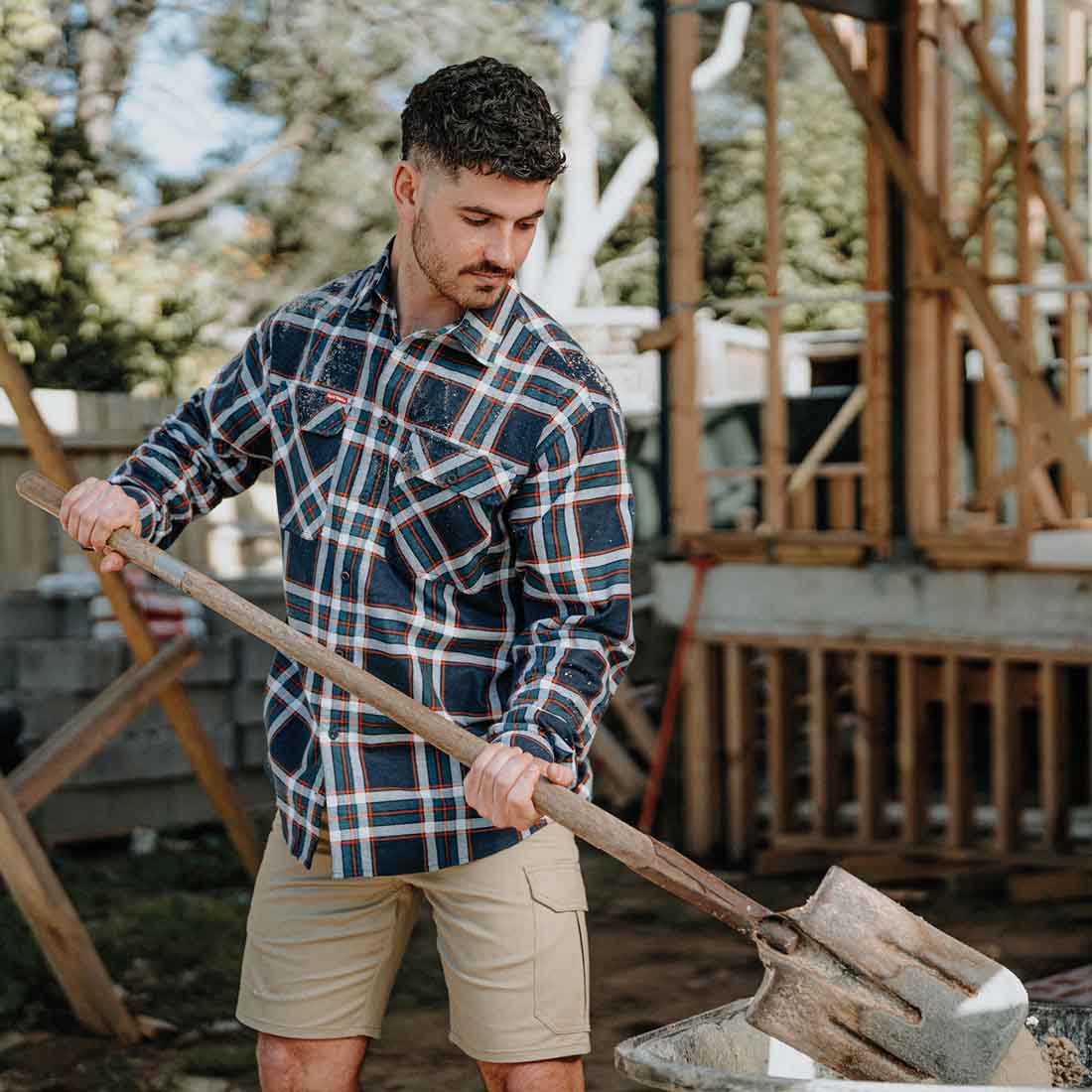 Men's Lightweight Check Flannel Shirt - Image 10
