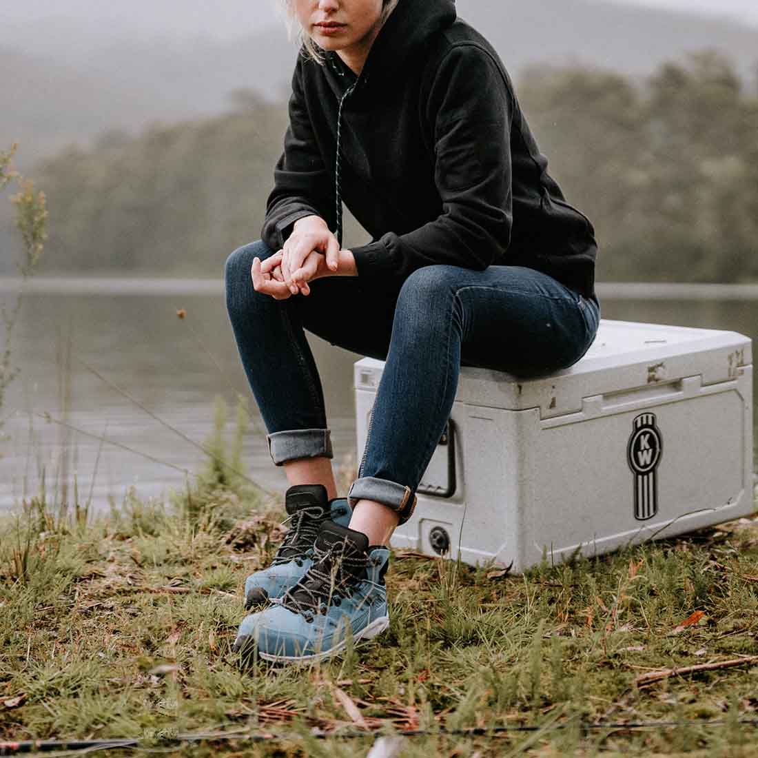 Women's Atomic Hybrid Safety Boots - Image 4